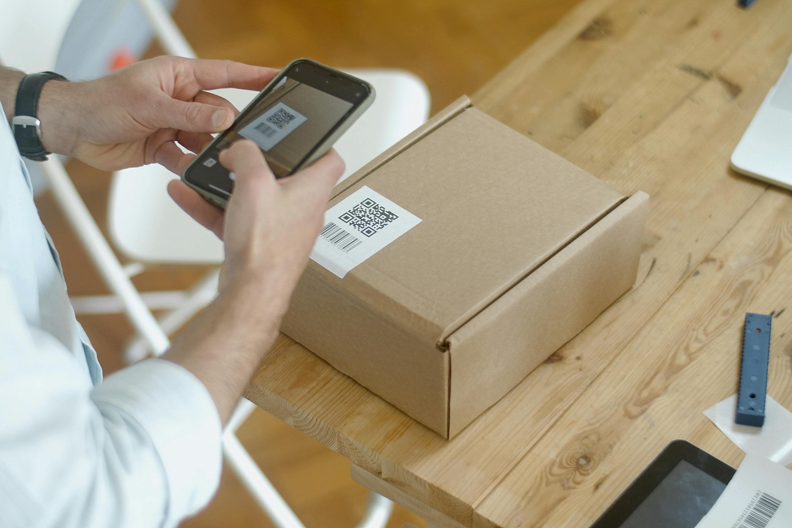 Featured image: Print QR Codes Correctly: DPI, Size, Viewing Distance & Material Tips